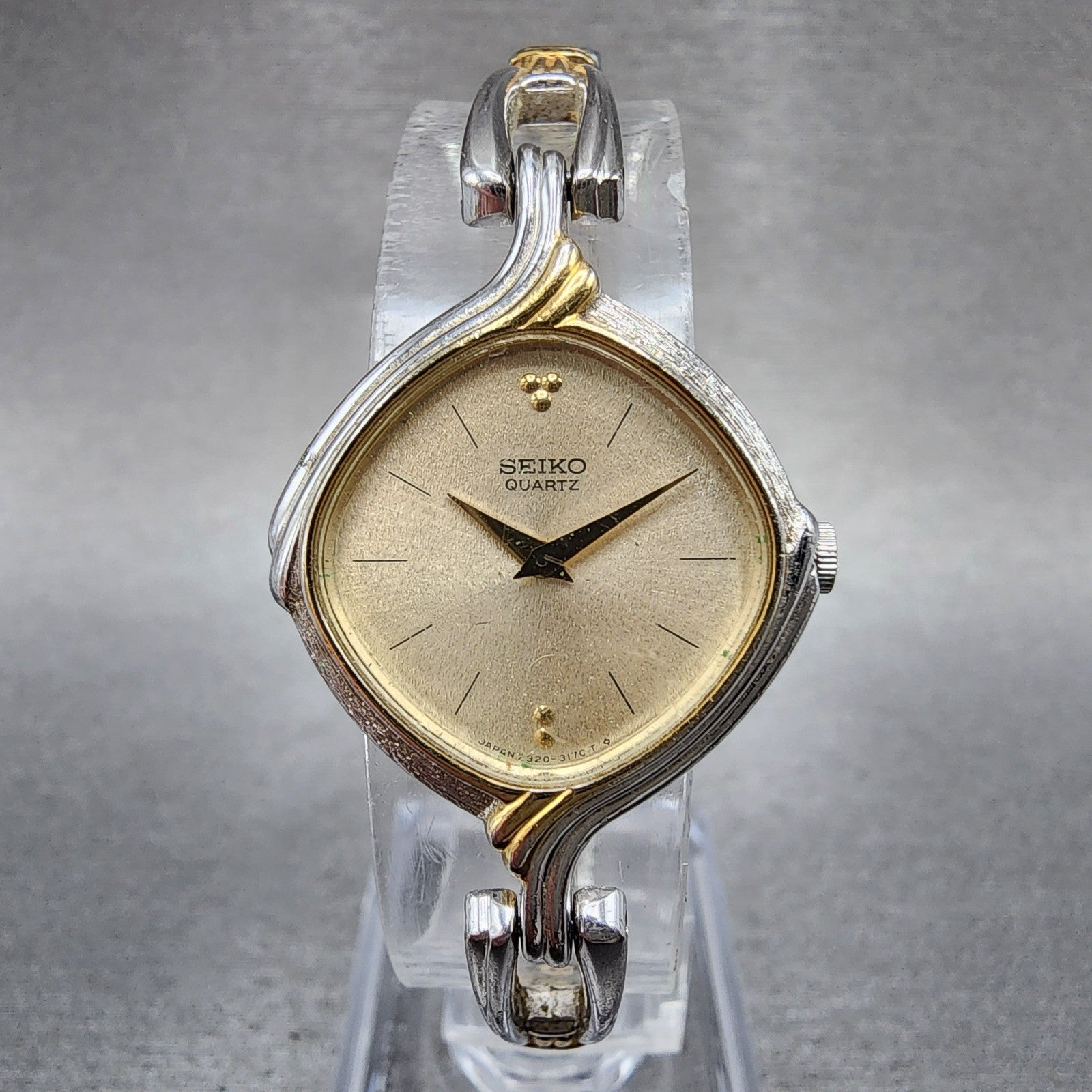 Seiko Watch Women 23mm Champagne Dial Two Tone Vintage 23206620 New Battery0
