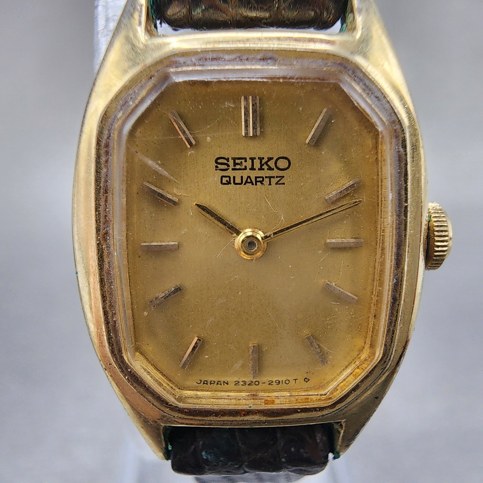 Seiko Tank Watch Women 17mm Champagne Dial Gold Tone 23206559 New Battery1