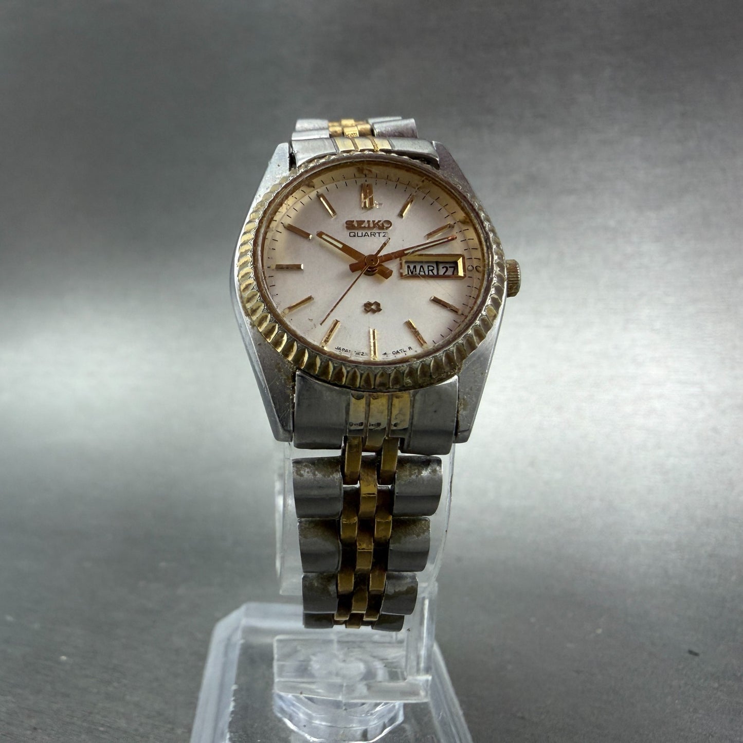 Seiko Watch Women 24mm White Dial Two Tone Daydate Round 3E23-0A69 New Batt HJ75