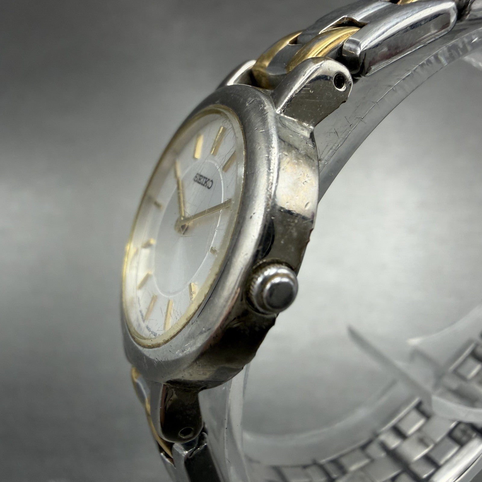 Seiko Watch Women 24mm White Dial Two Tone Round 1N00-1E19 New Battery A1292