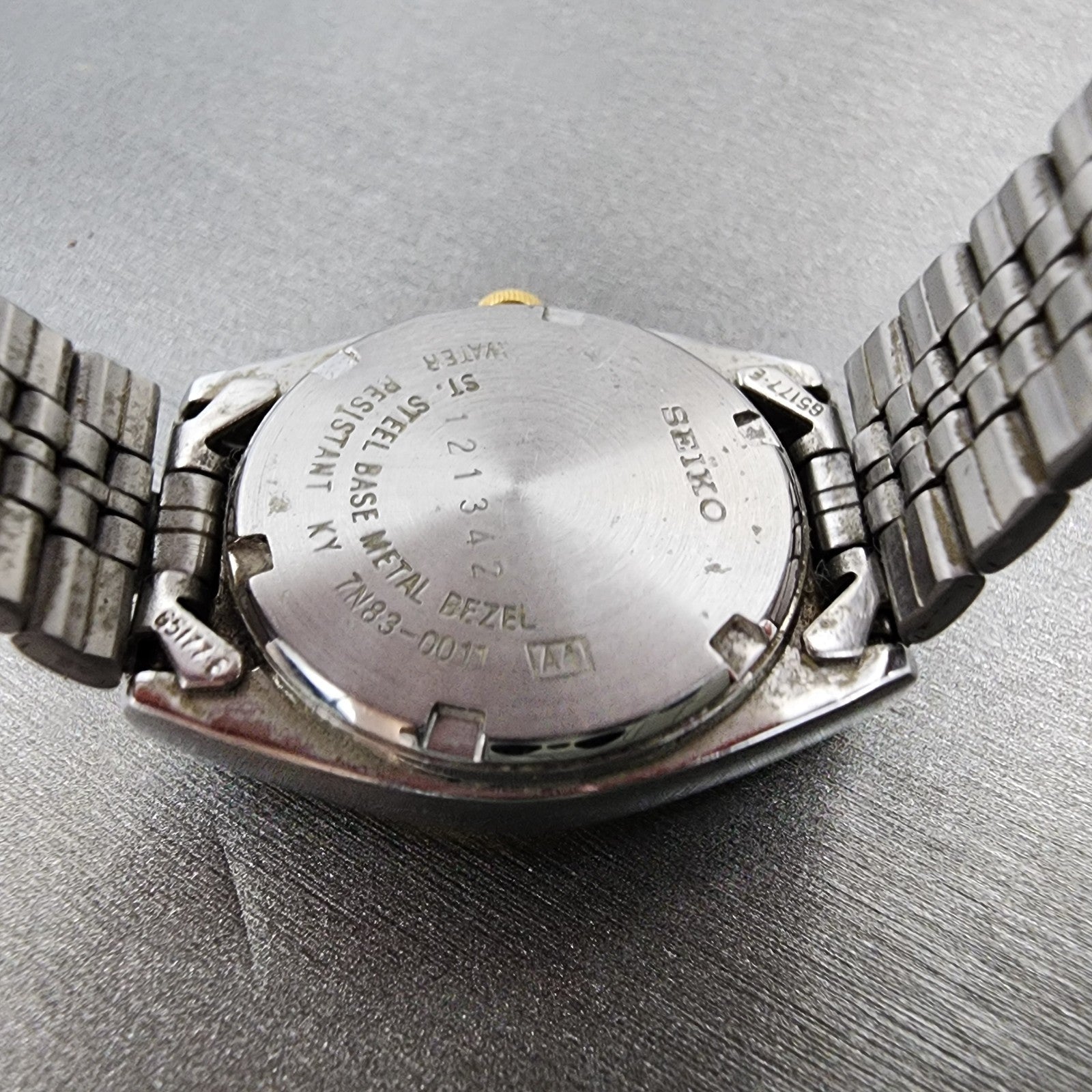 Seiko Watch Women 25mm White Dial Two Tone Daydate 7n430011 Round New Battery9