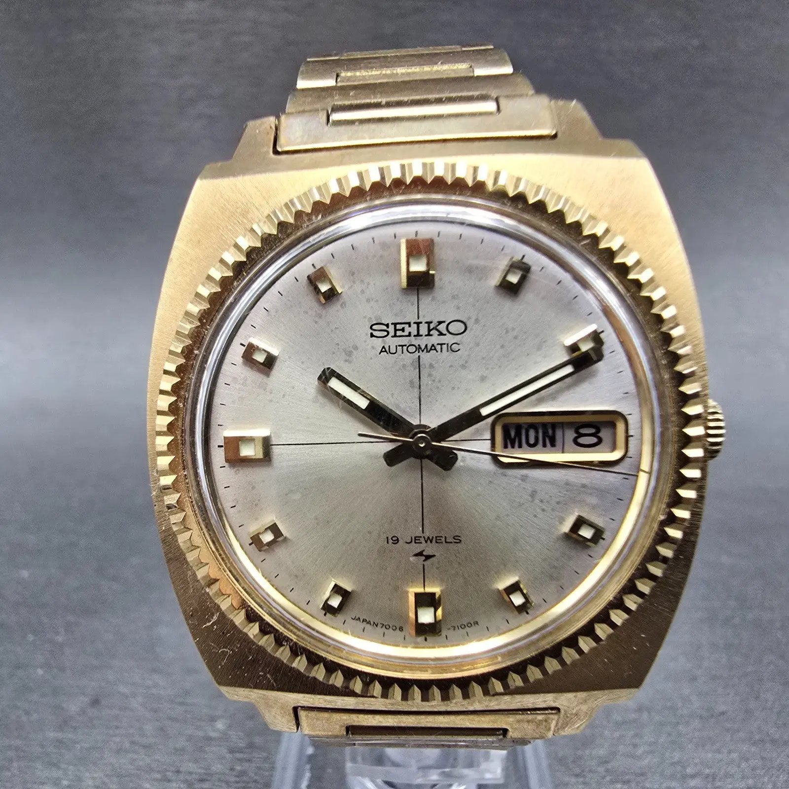Seiko Automatic Watch Men 36mm Silver Dial Gold Tone Daydate 7006-7012 Runs VTG0