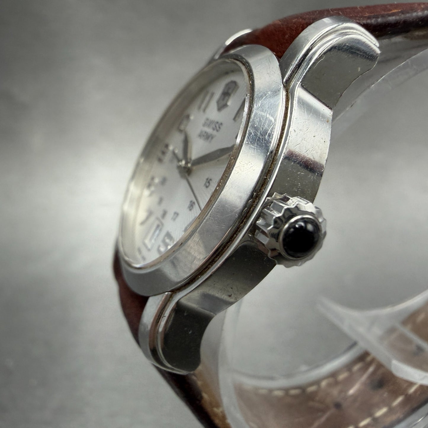 Victorinox Swiss Army Vivante Watch Women 28mm Silver Dial Steel Date New Batt2