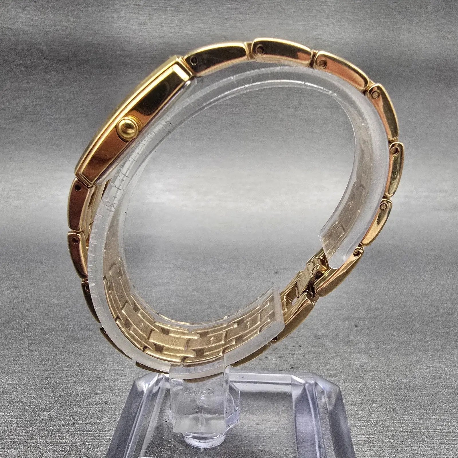 Seiko Watch Women 15mm White Dial Gold Tone Rectangle 4N00-7089 New Battery VTG6