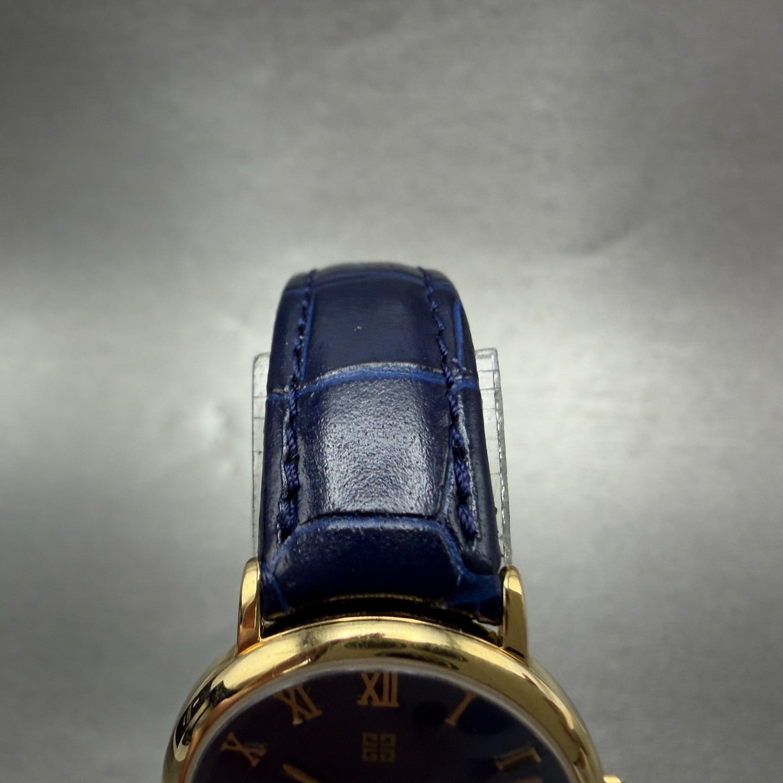 Givenchy Watch Women 24mm Blue Dial Gold Tone Round Swiss New Battery W/Box4