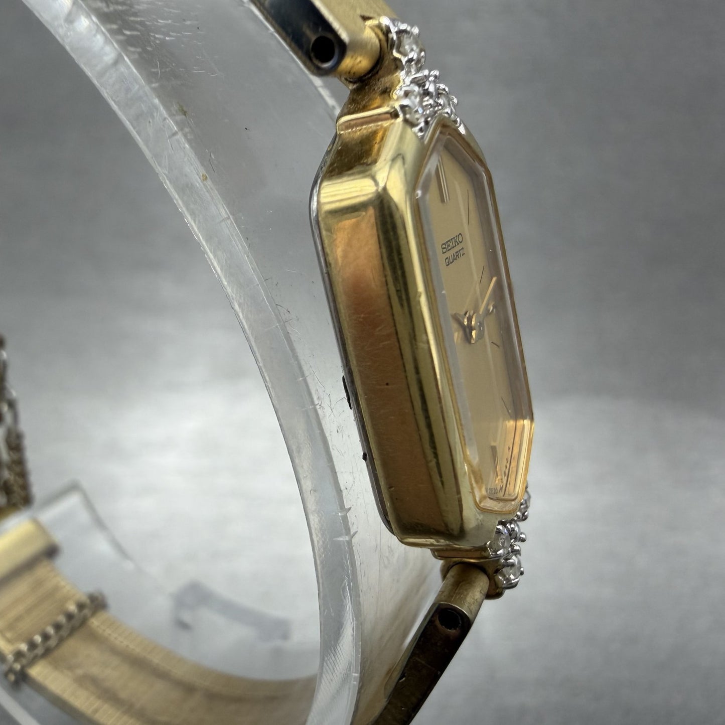 Seiko Watch Women 13mm Gold Dial Gold Tone Hexagon 2E20-6459 Diamonds New Batt3