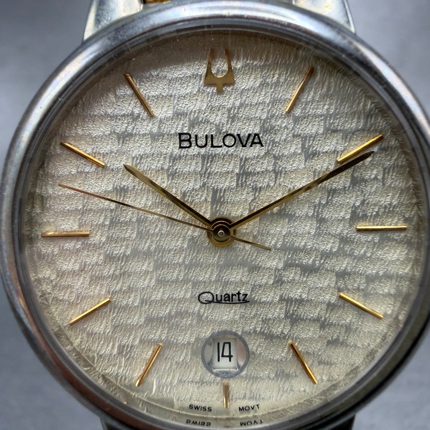 Bulova Watch Men 33mm Champagne Dial Two Tone Date Round New Battery Bracelet1