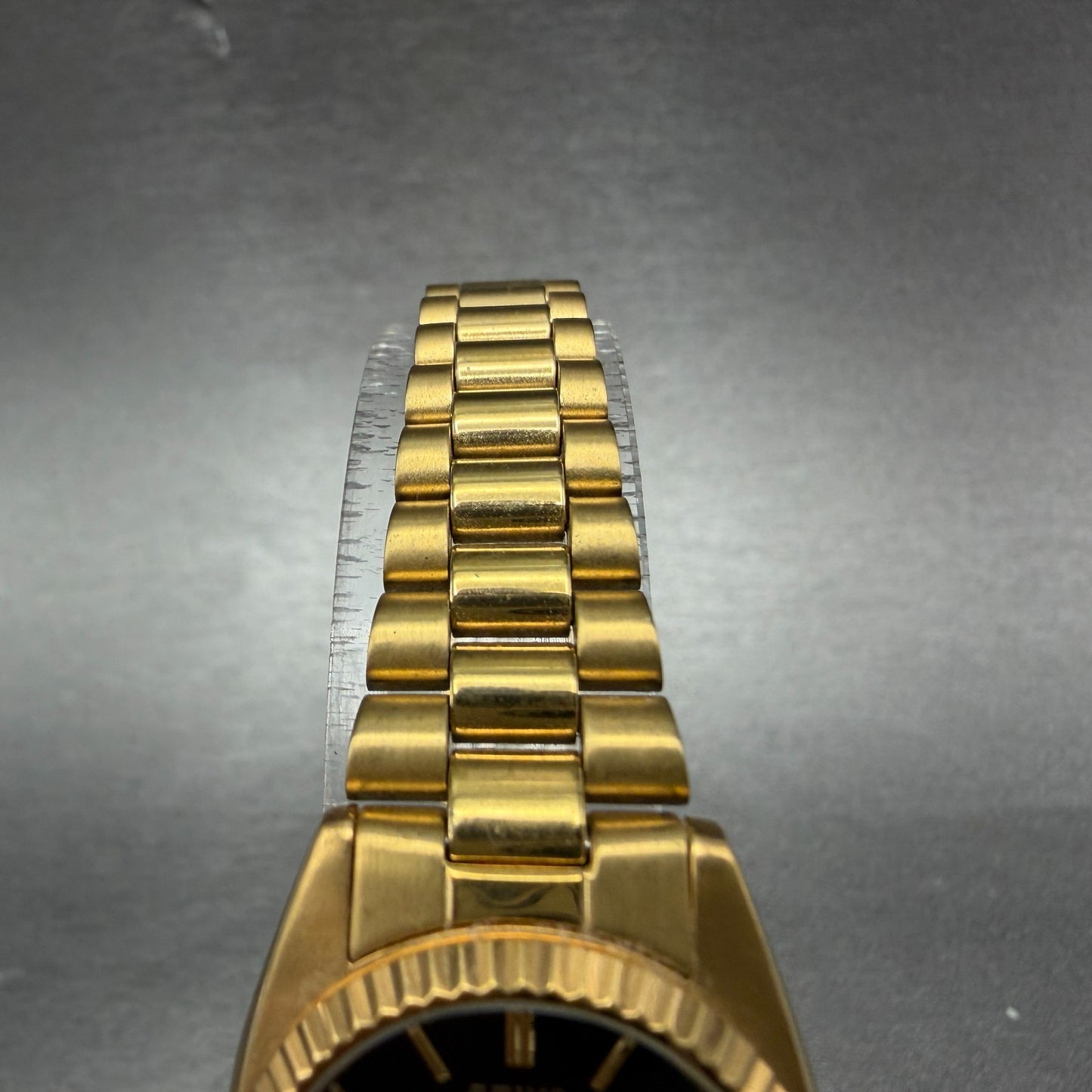Seiko Watch Women 24mm Black Tone Gold Tone Daydate Round 7N83-0041 New Battery54