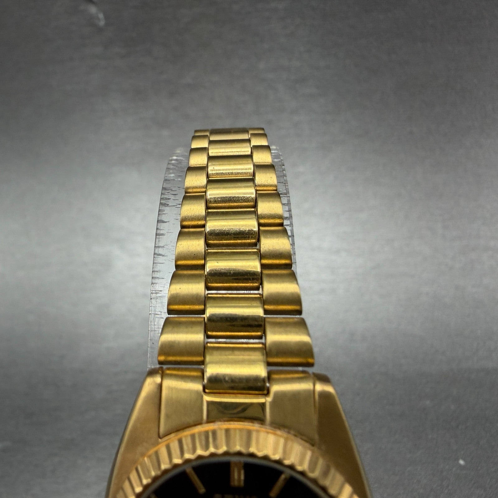 Seiko Watch Women 24mm Black Tone Gold Tone Daydate Round 7N83-0041 New Battery54