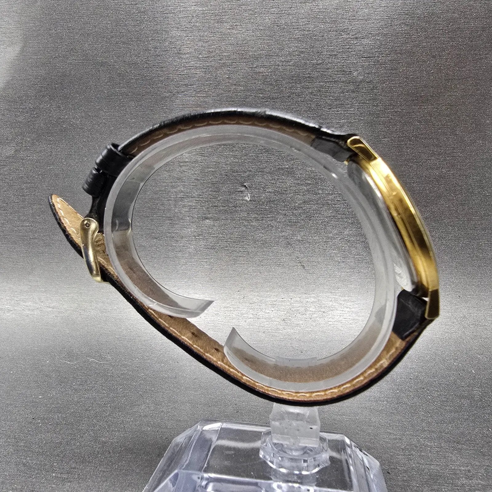 Movado Museum Watch Men 34mm Black Dial Gold Tone Round 87-66-0882 New Battery9