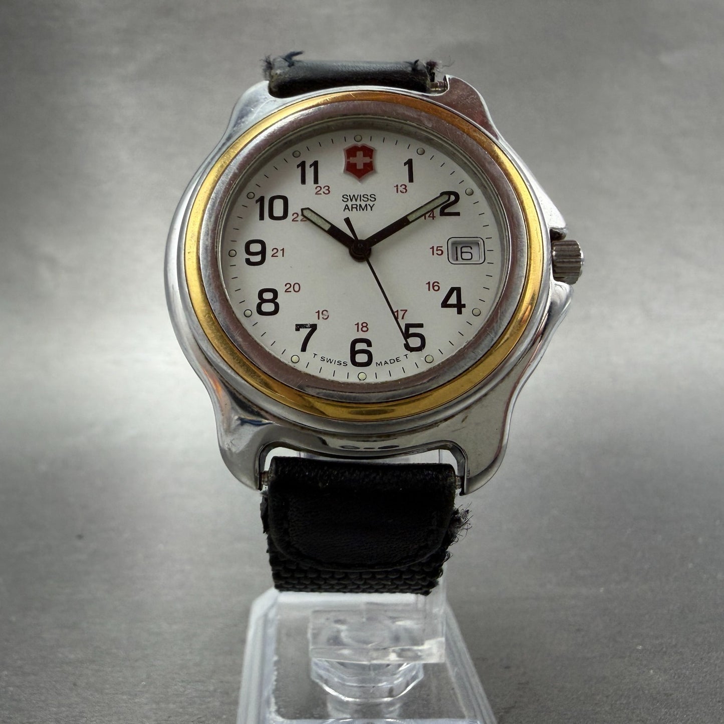 Victorinox Swiss Army Officers Watch Men 39mm White Dial Two Tone Date PARTS6