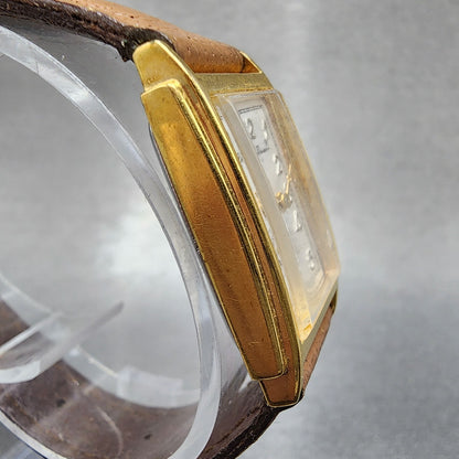 Eddie Bauer Tank Watch Women 19mm White Dial Gold Tone Rectangle New Battery3