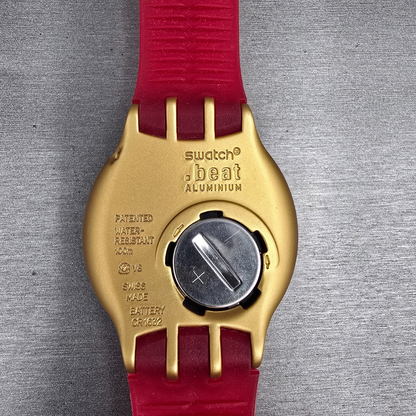 Swatch Beat Golden Virtual Wave Watch Men 47mm Gold Red YQG1000 New Battery NOS11