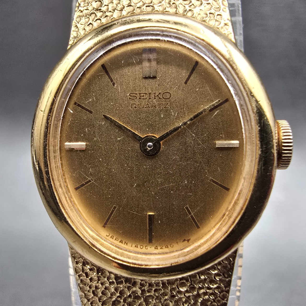 Seiko Watch Women 17mm Gold Dial Gold Tone Oval 1400-7379 New Battery Vintage JP1