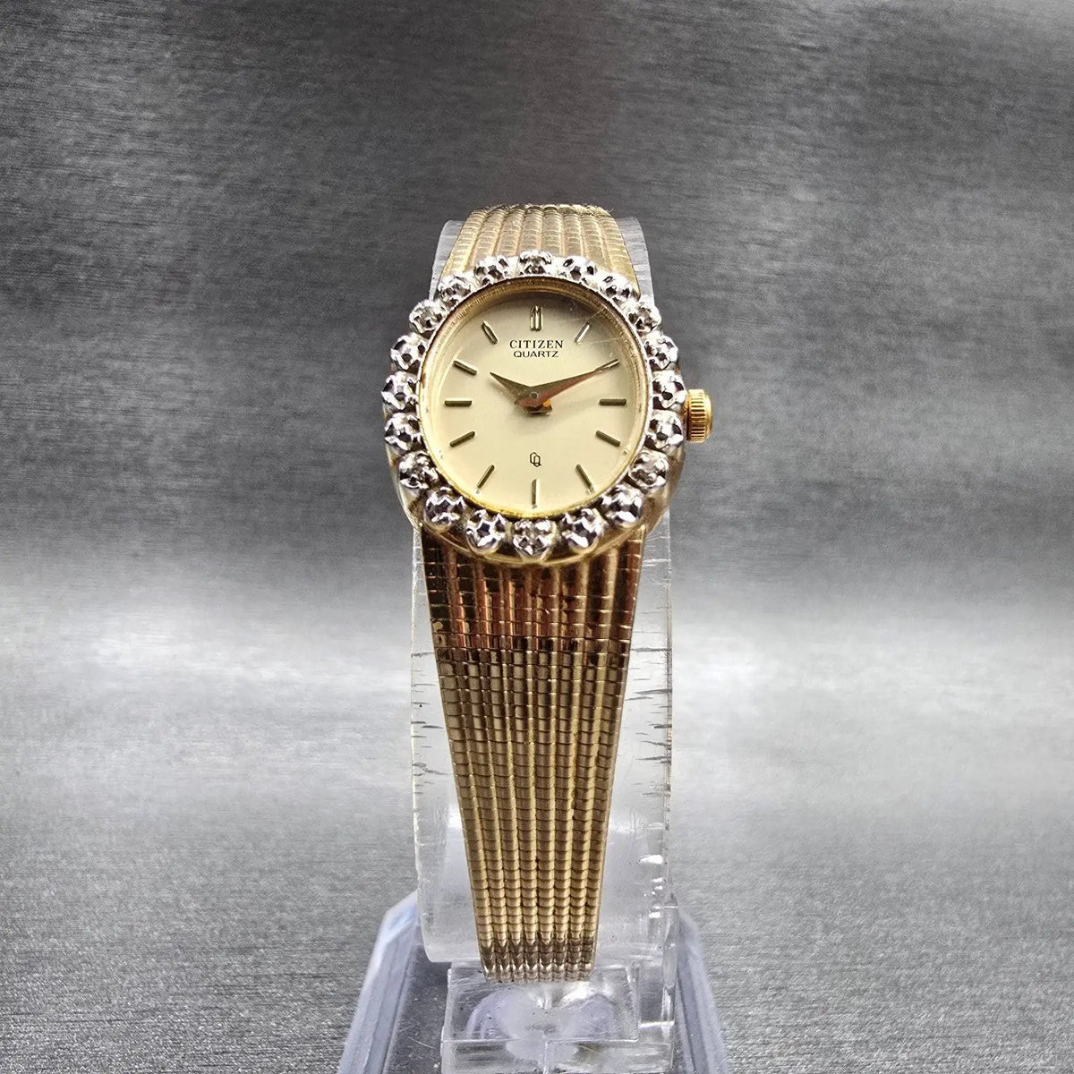 Citizen CQ Watch Women 17mm Champagne Dial Gold Tone Gemmed 3220 New Battery JP25