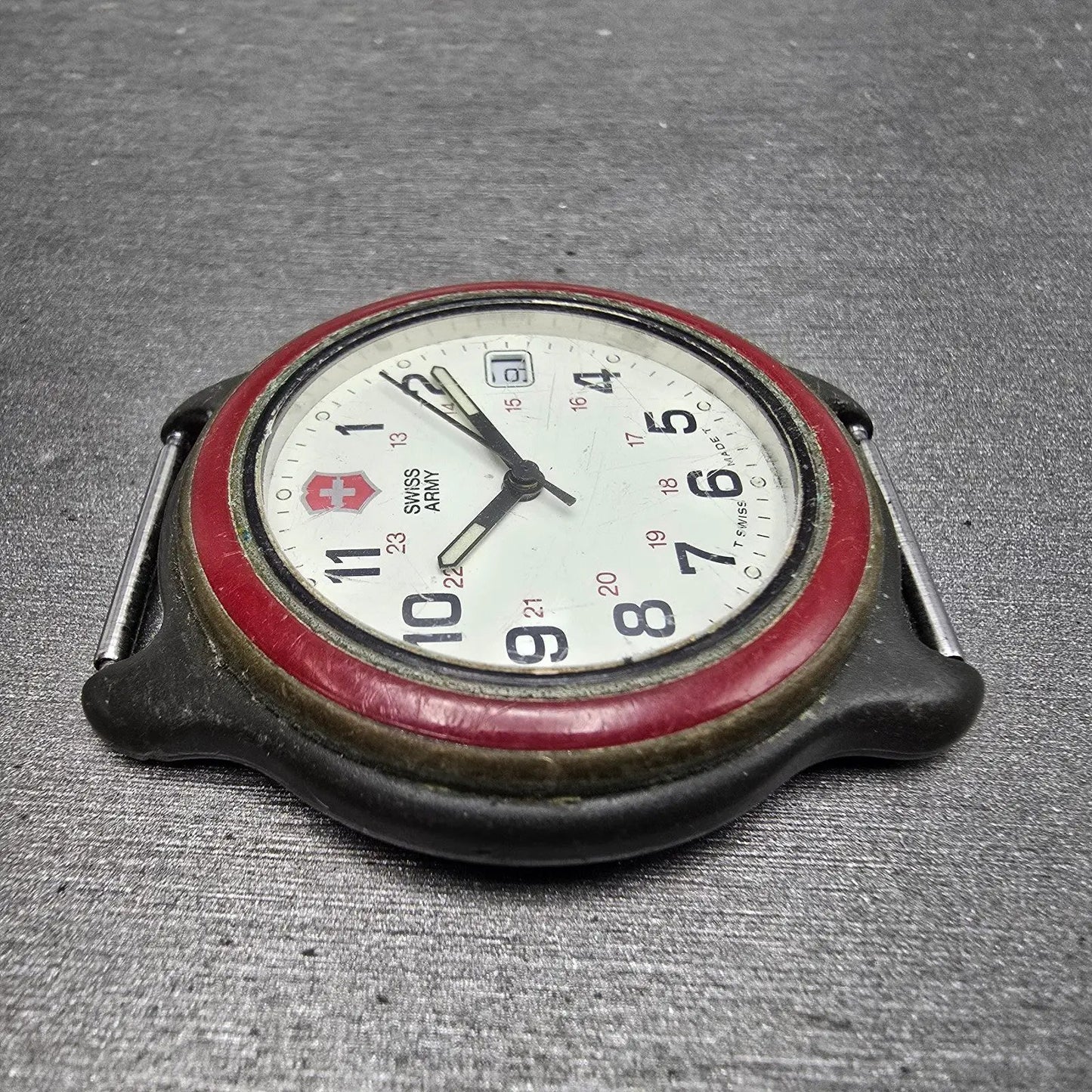 Victorinox Swiss Army Watch Men 39mm White Dial Black Tone Date Round PARTS SHUI4
