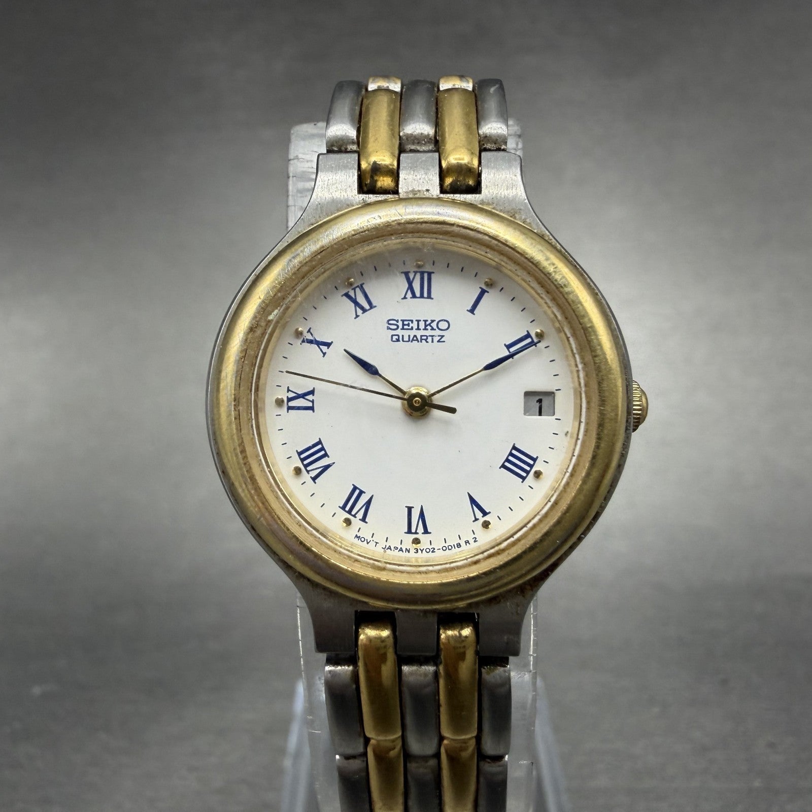 Seiko Watch Women 24mm White Dial Two Tone Date Round 3Y02-0B59 New Battery HJ8Q0