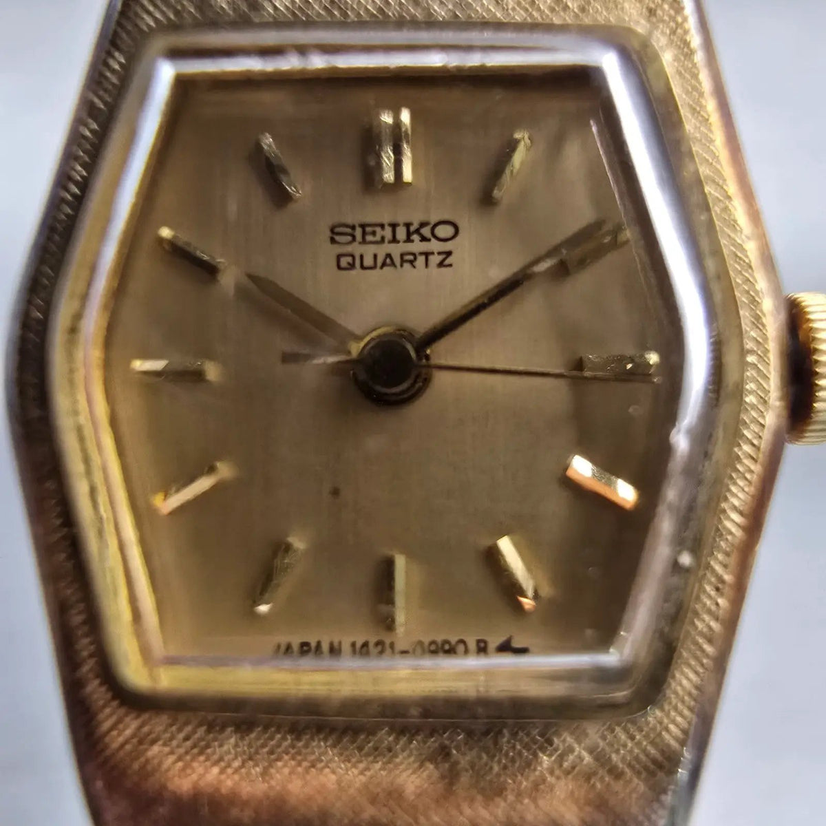 Seiko Watch Women 17mm Gold Dial Gold Tone Hexagon 1421-5590 New Battery Vintage1