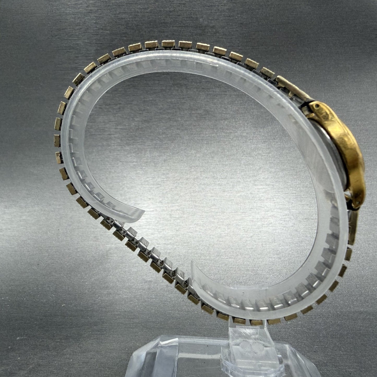 Seiko Watch Women 20mm Champagne Dial Gold Tone Round 1N01-0E19 New Battery8