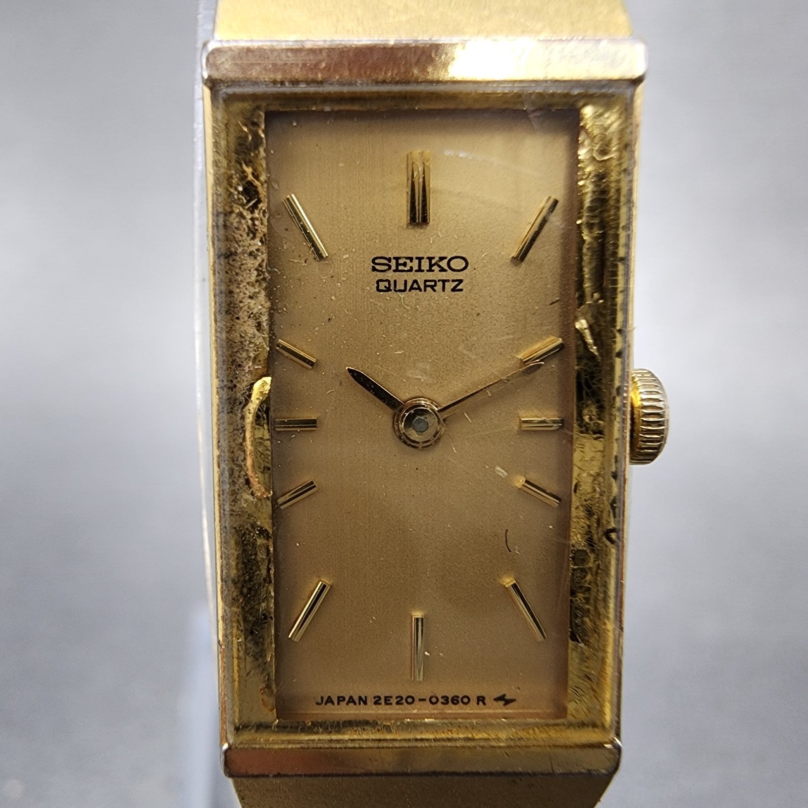 Seiko Tank Watch Women 13mm Champagne Dial Gold Tone 2e205259 New Battery1