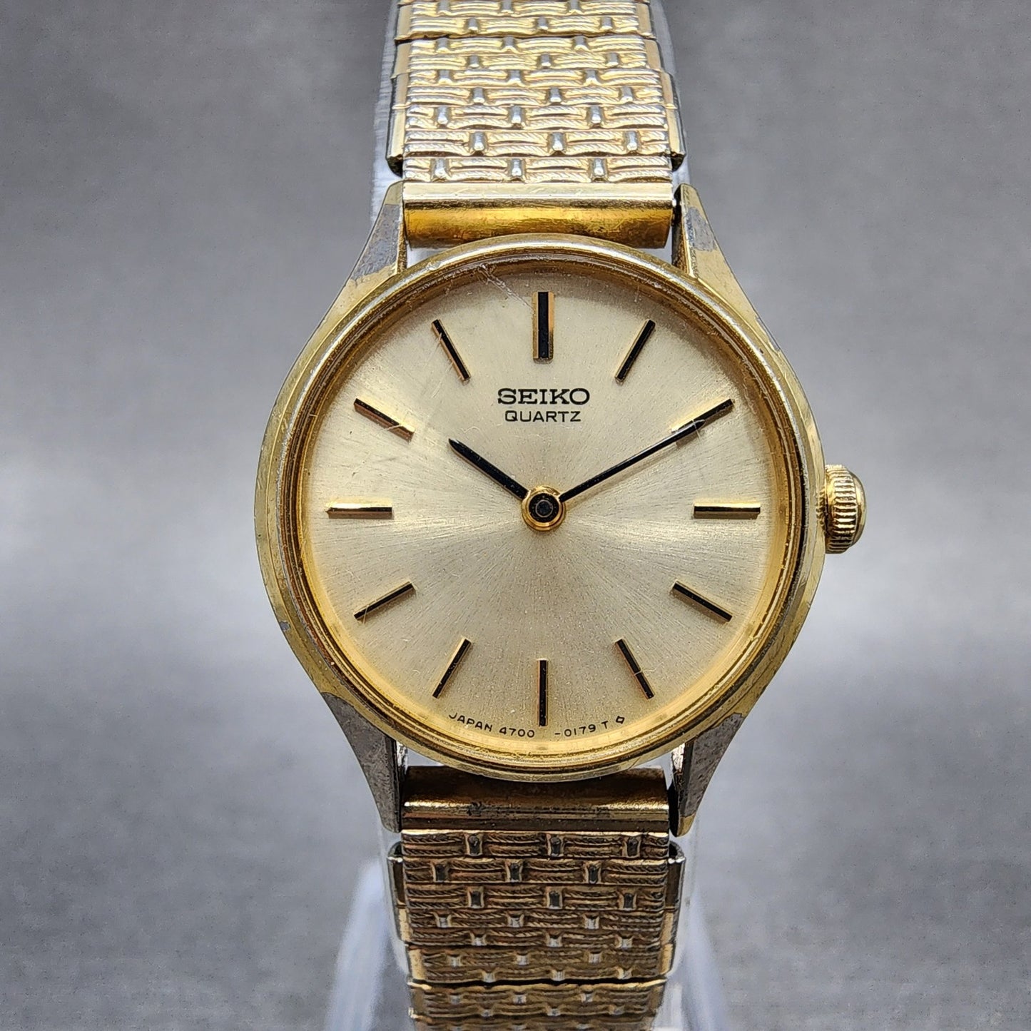 Seiko Watch Women 23mm Champagne Dial Gold Tone Round 47000059 New Battery0