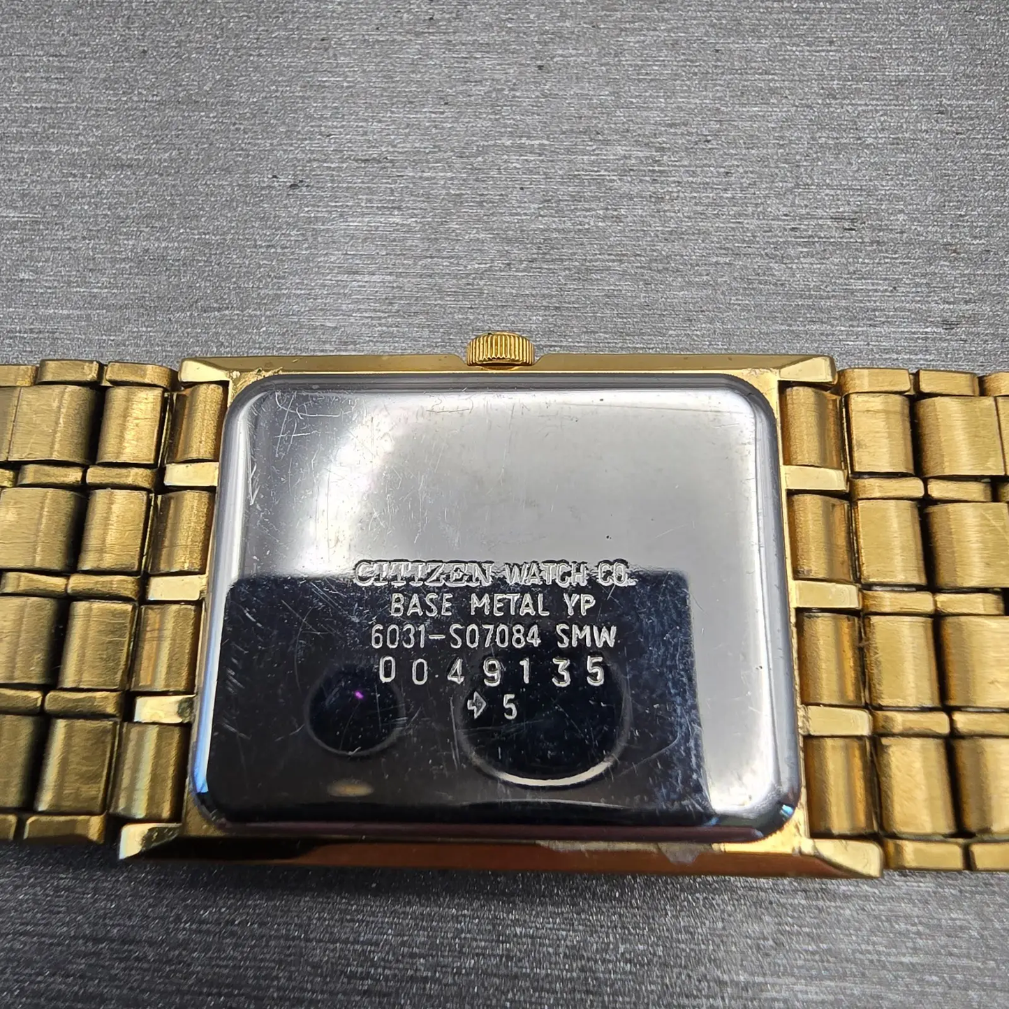Citizen CQ Watch Men 24mm Black Dial Gold Tone Rectangle 6031-S07084 New Battery10