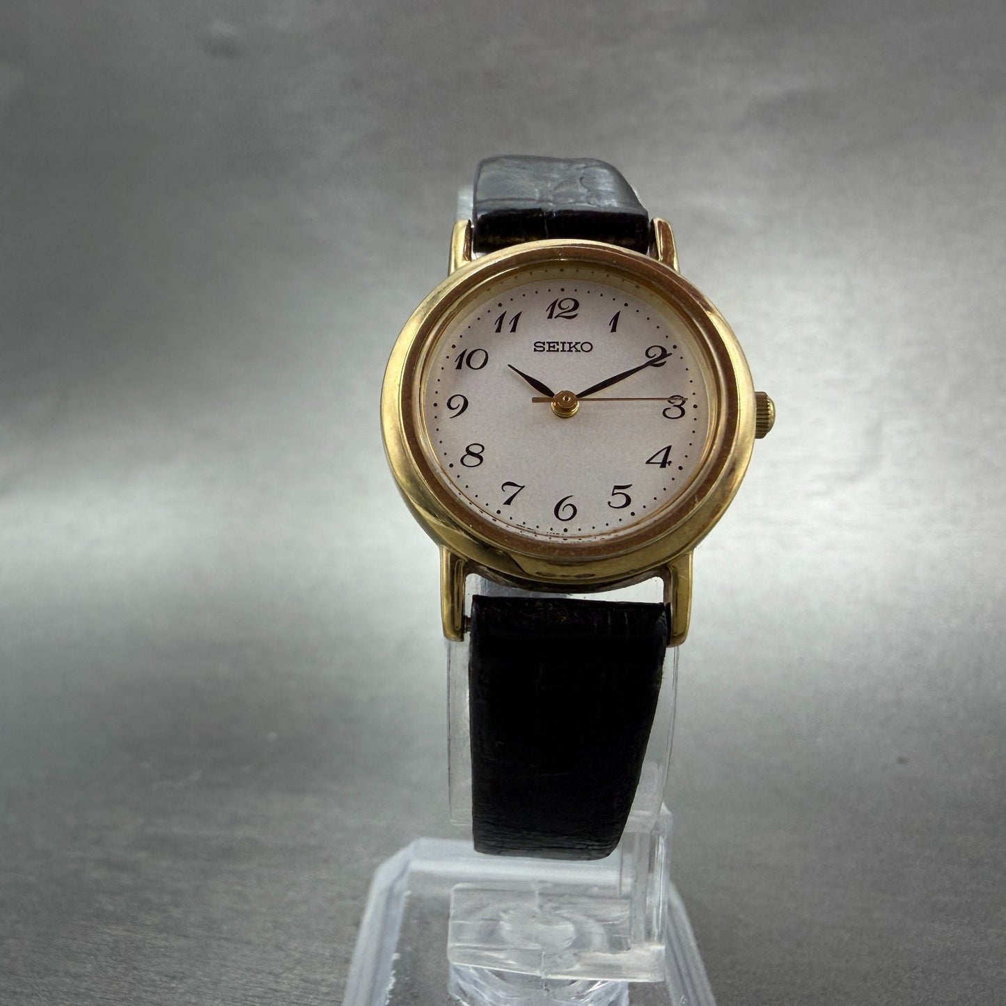 Seiko Watch Women 24mm Silver Dial Gold Tone Round 1N01-HZA0 New Battery5