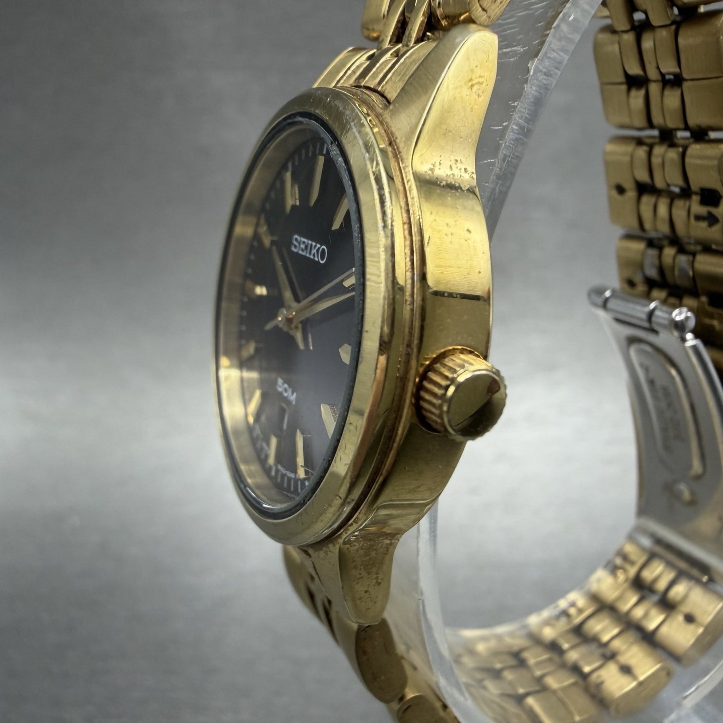 Seiko Watch Women 29mm Black Dial Gold Tone Date Round 6N22-00A0 New Battery AB2