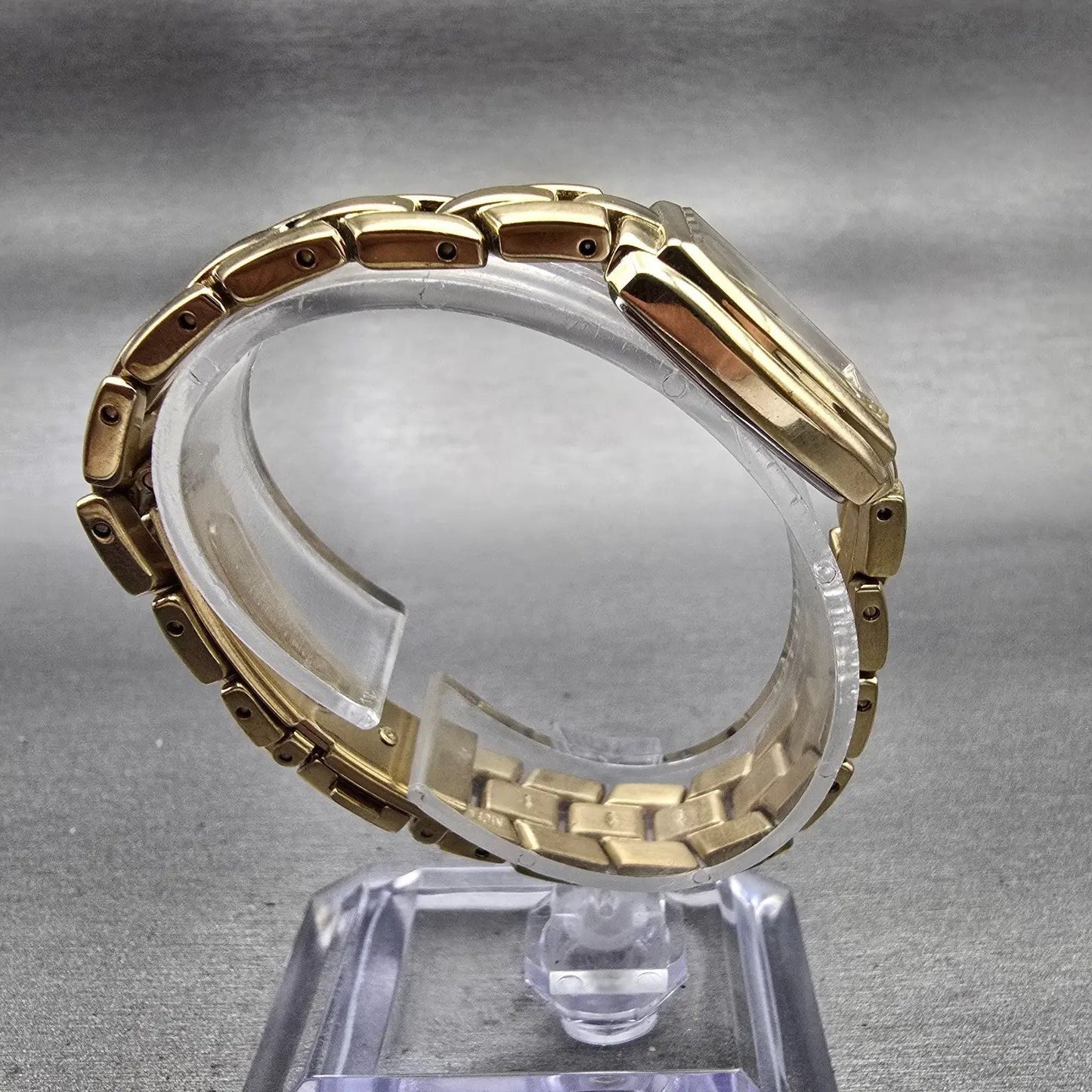 Seiko Solar Watch Women 18mm MOP Dial Gold Tone Rectangle V115-0AA0 Works8
